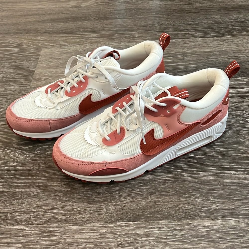 Women’s Nike shoes